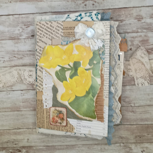 Turquoise Embellished Junk Journal: Flowers, Birds, Butterflies (Seize the Day)